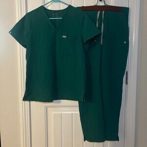 Figs Hunter Green Scrubs - S